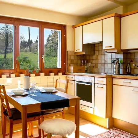 Apartment Pretty House With Large Outdoor Garden, In