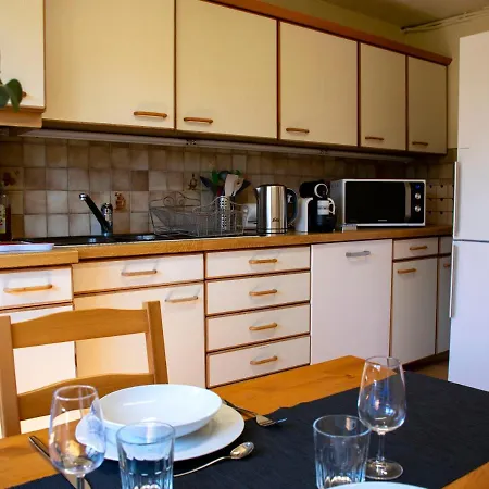 Apartment Pretty House With Large Outdoor Garden, In